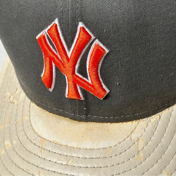 MLB New York Yankees Gray Cream Baseball Cap Hat Snapback - Picture 4 of 10